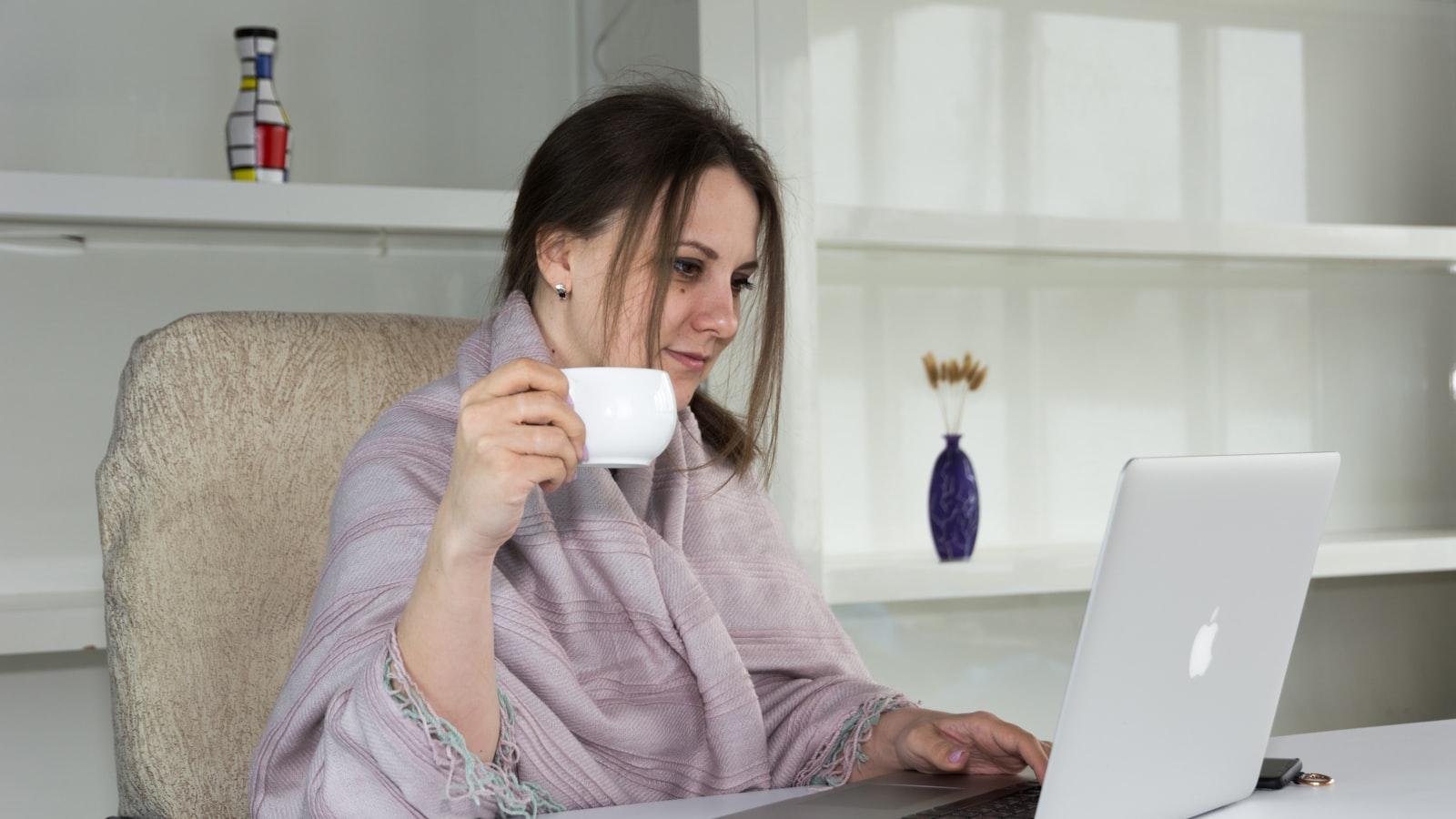 Brain Fog in Women: Why It Happens and What Helps article illustration